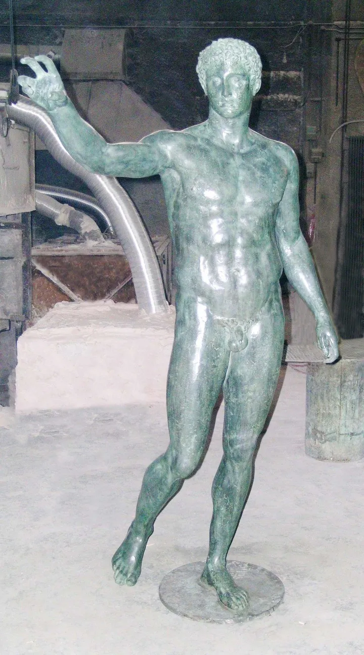 Young man Antikithira, œuvre de Nikolaos Gavalas