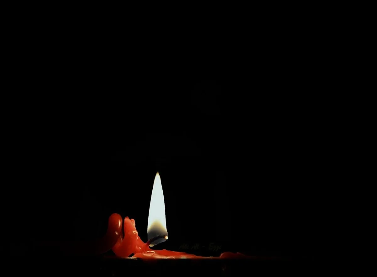 Memorial Candle, œuvre de Ali AlEzzi