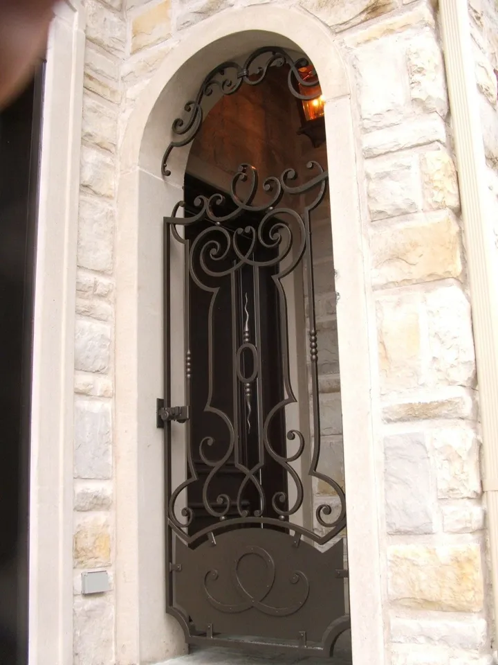 Portillon, artwork by Romain Francès