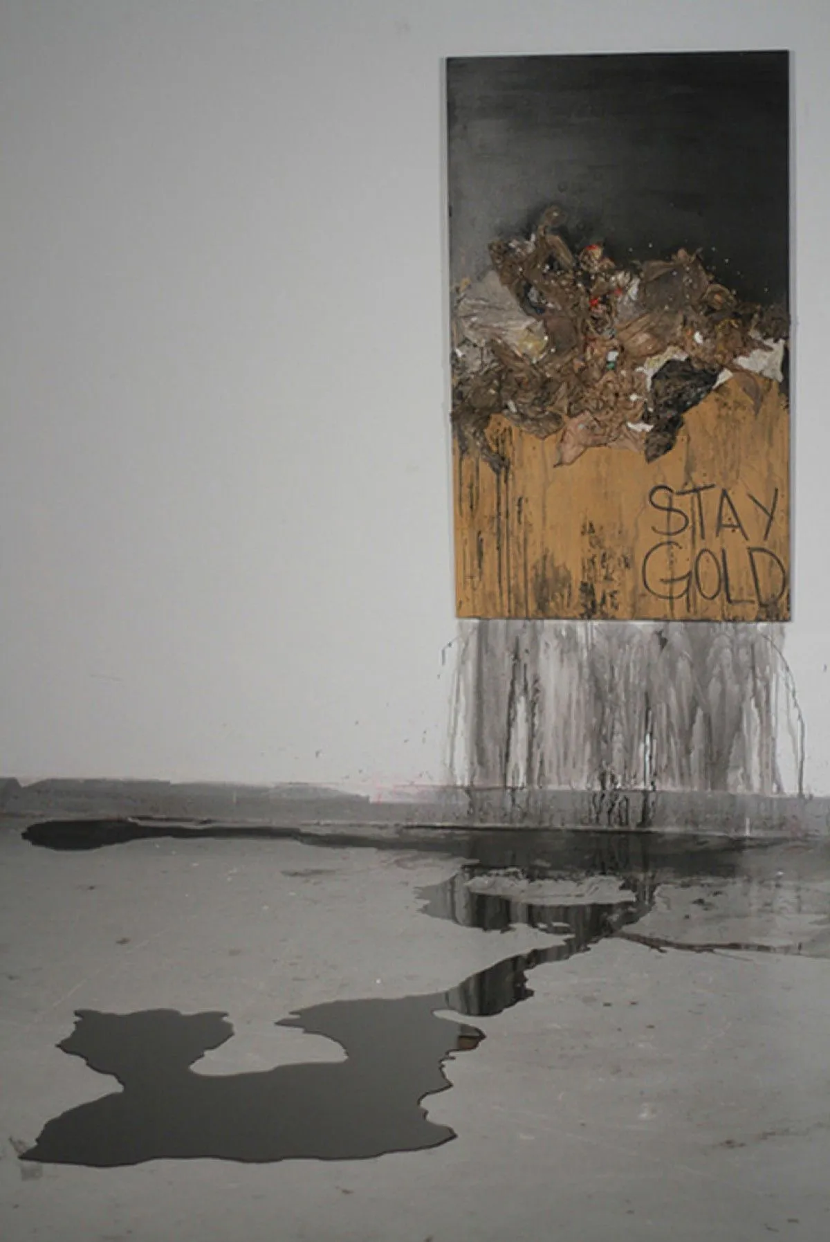 Garbage art serie - Article 09.45, artwork by Jean-Francois Henri