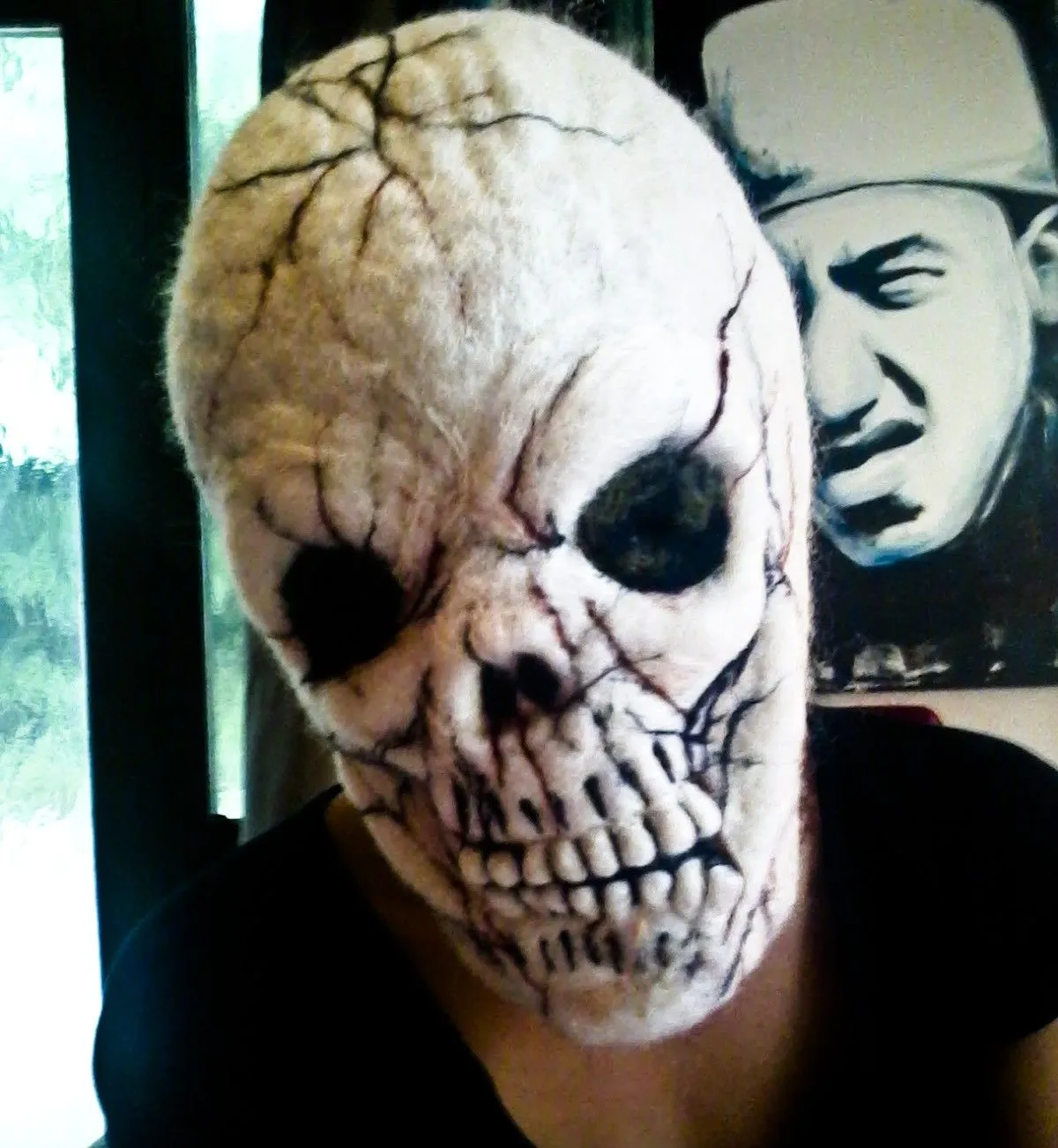 wool mask "skull", artwork by Zouwi .