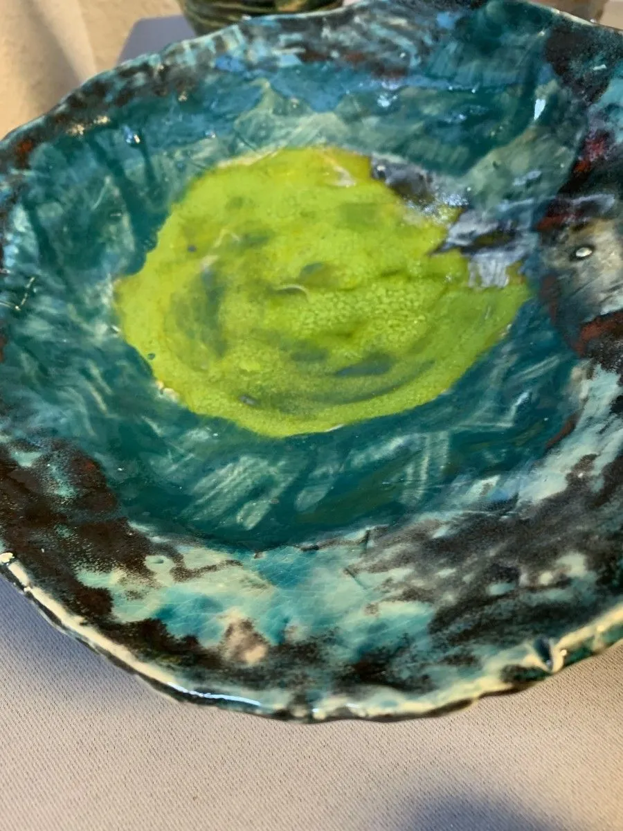 Plat rond, artwork by Anne Cellier