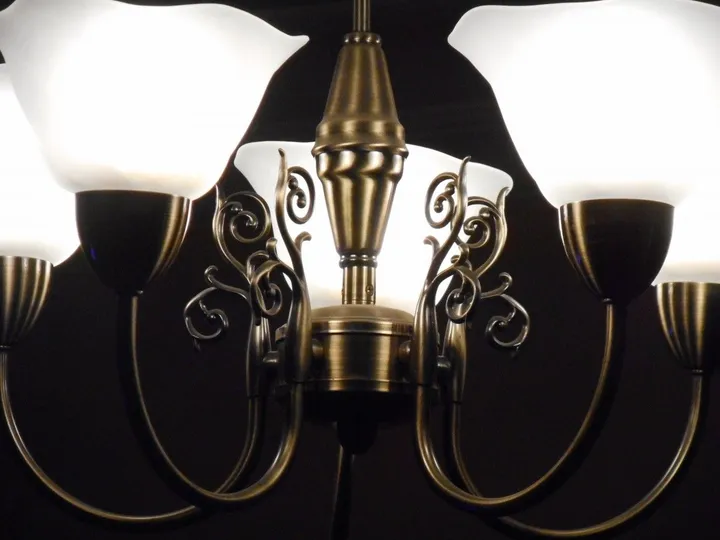 Chandelier, œuvre de Ujjwala Gaur