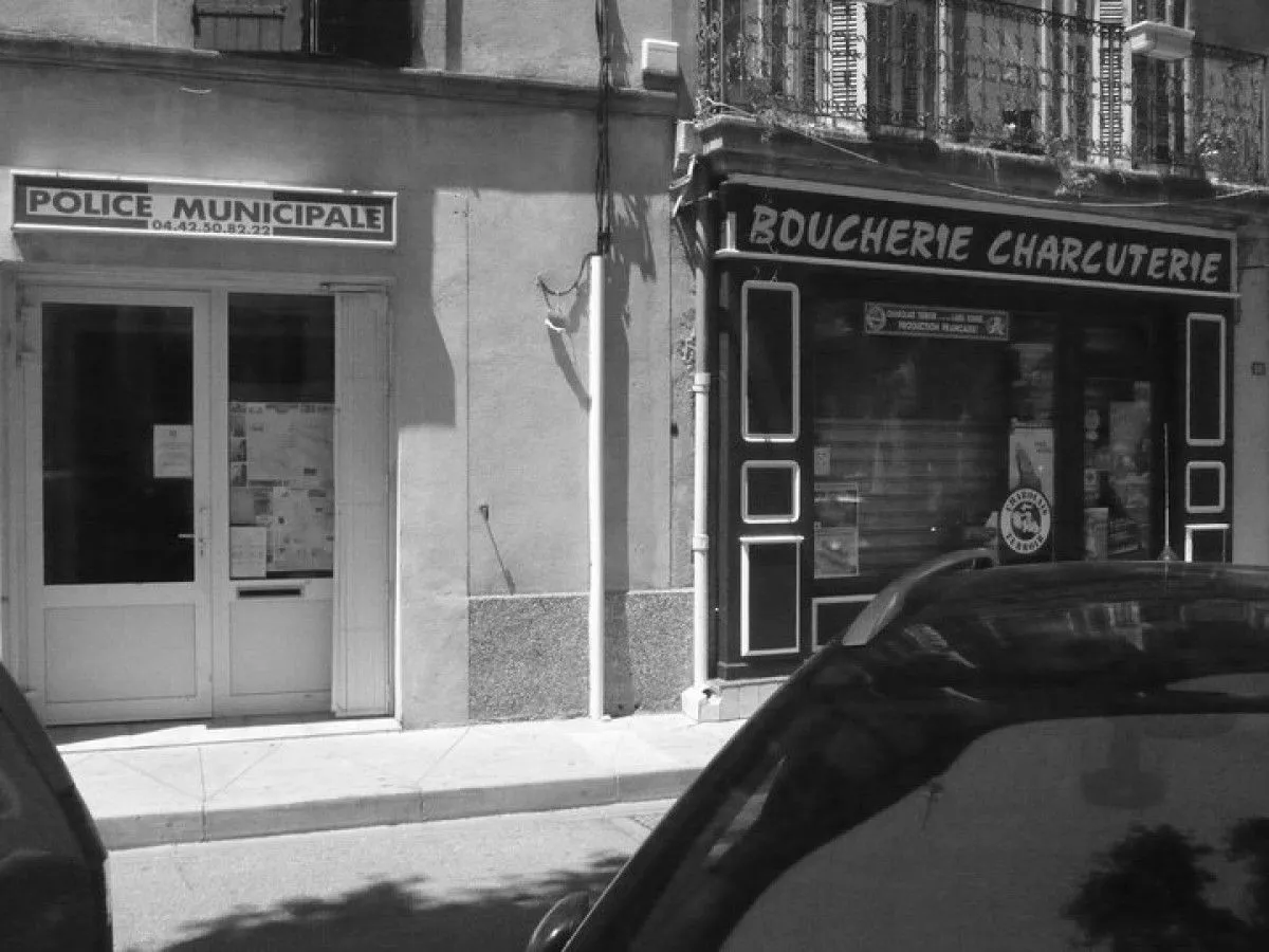 Commerces de proximité, œuvre de Julien Nalia