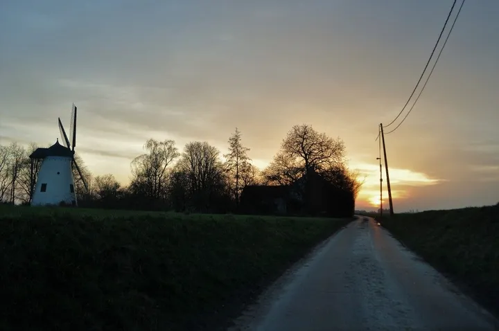 NSV, œuvre de Julien Nalia