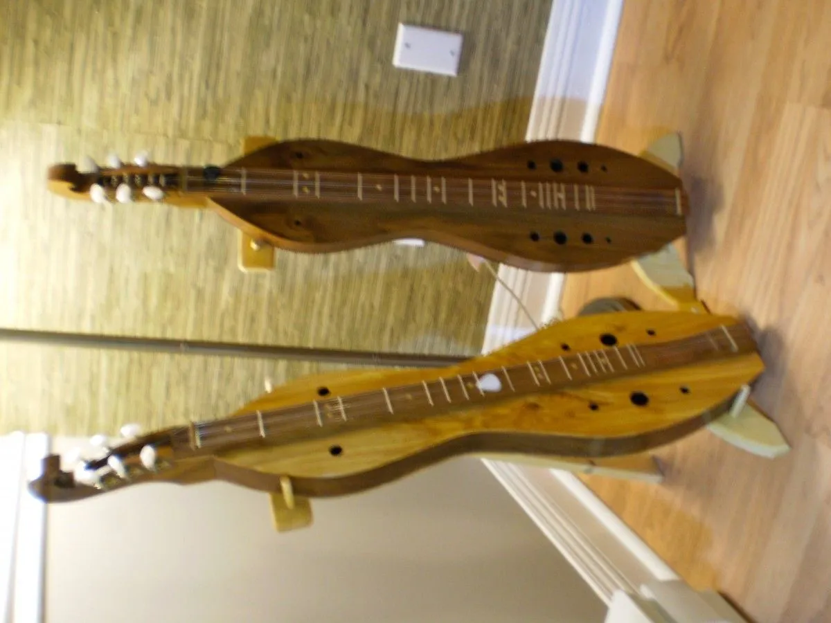 Dulcimer, artwork by Gilles Beaulieu