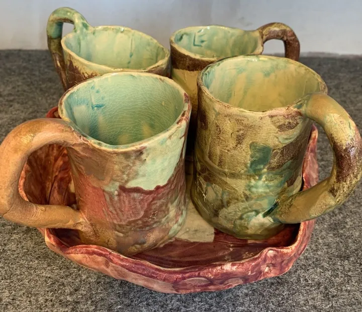 Tasses & plateau, artwork by Anne Cellier