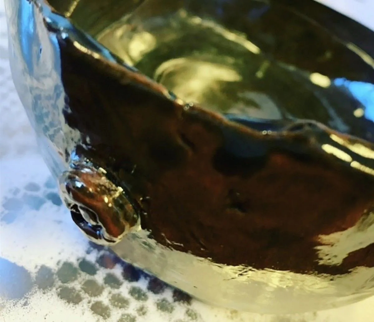 Pot miroir, artwork by Anne Cellier