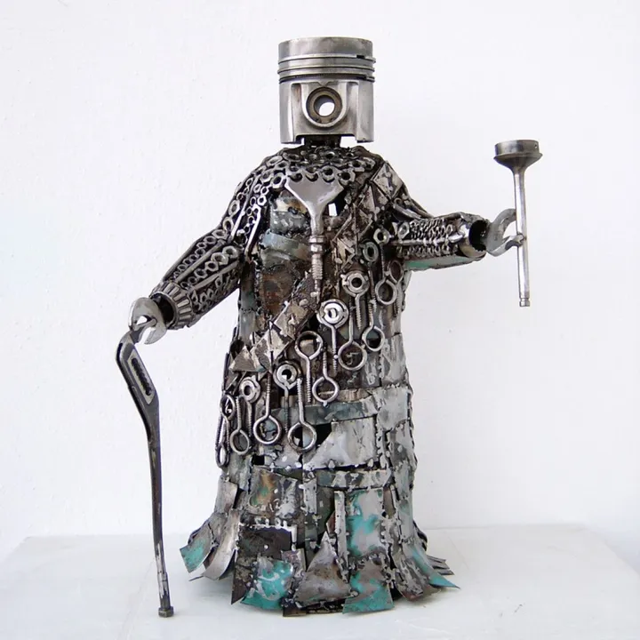 Emperor metal art sculpture, œuvre de Dendrinos gIANNIS