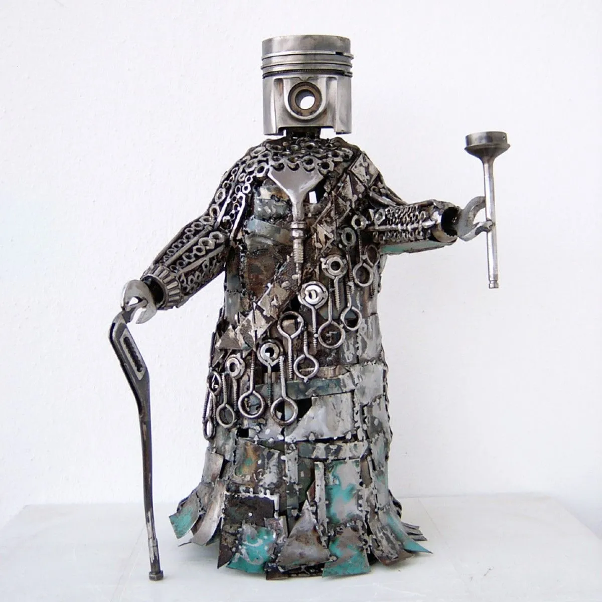 Emperor metal art sculpture, artwork by Dendrinos gIANNIS