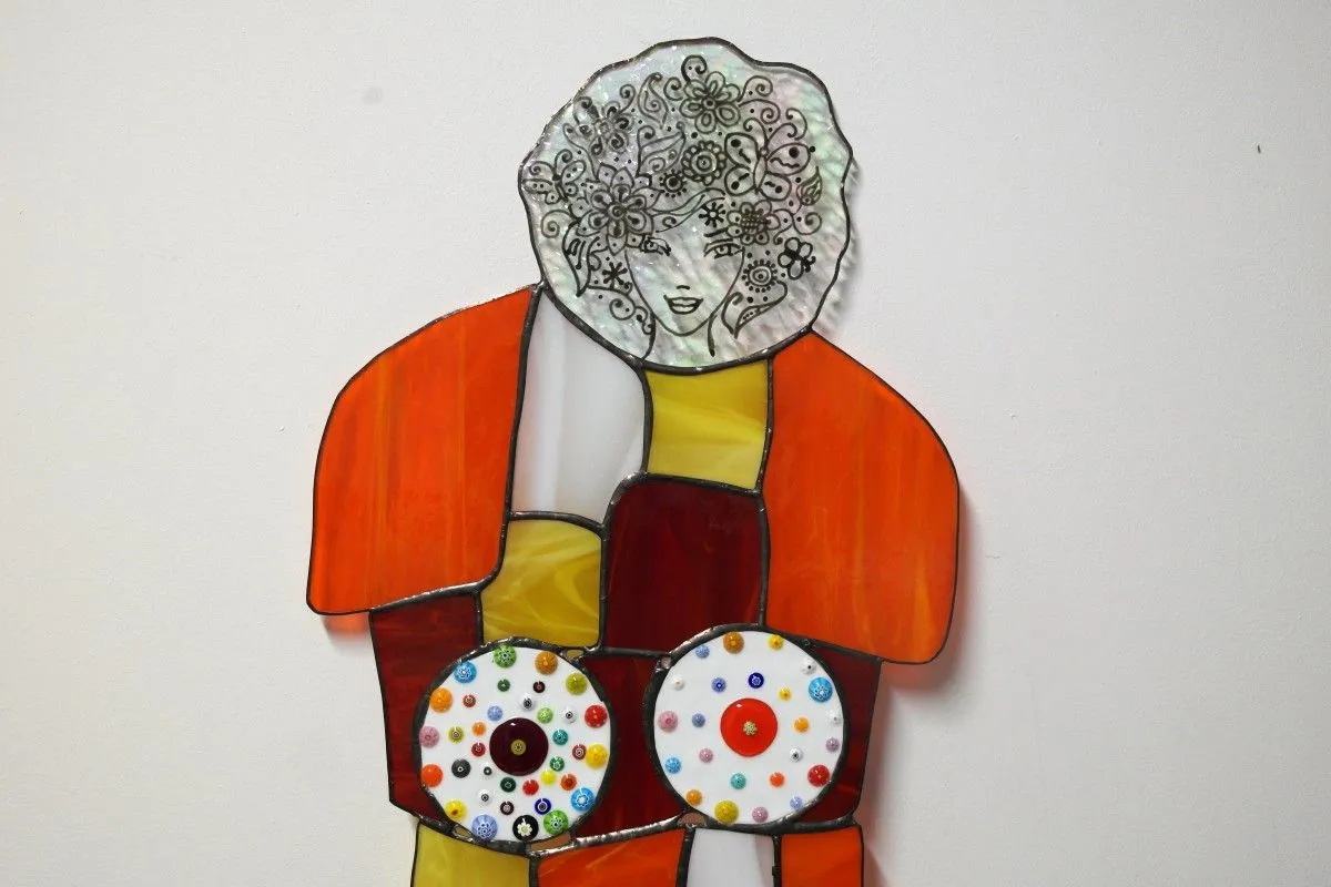Sculpture Femme orange, artwork by Véronique Fraïoli