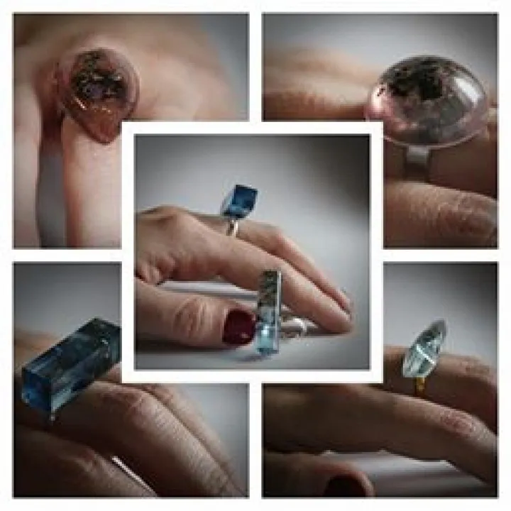 bague, artwork by Richard webb