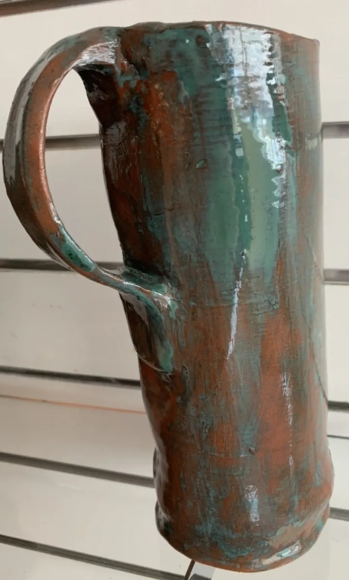 Pot à eau terre/mer, artwork by Anne Cellier