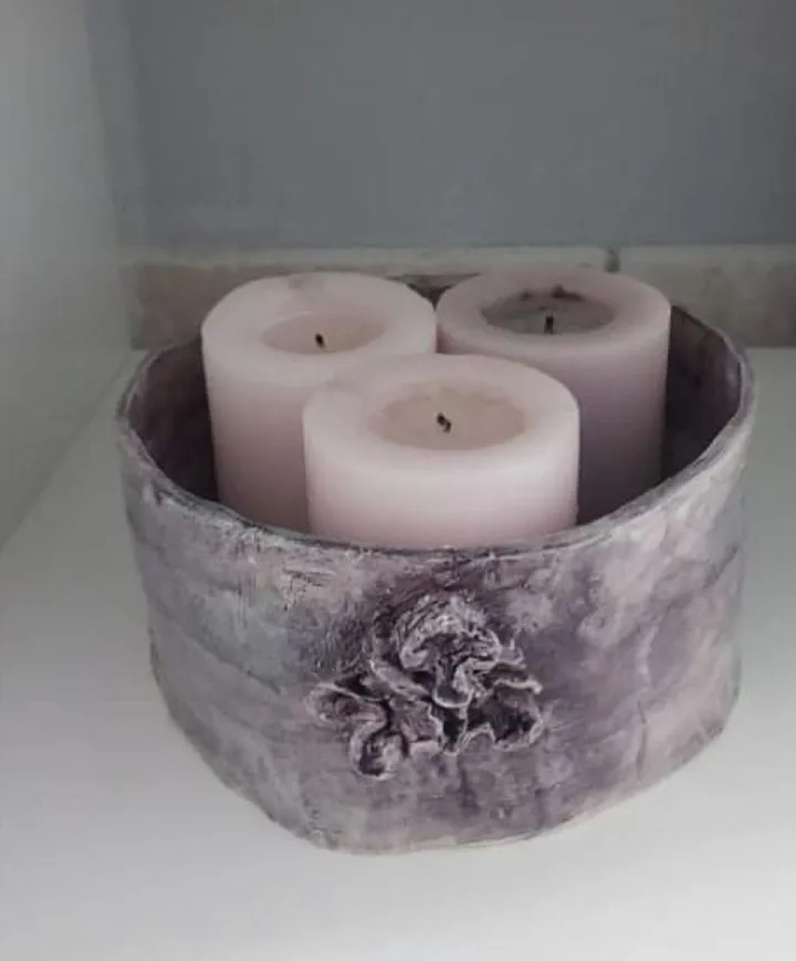 Pot aubergine, œuvre de Anne Cellier