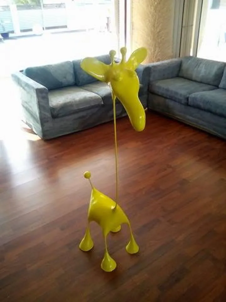 sissy la giraffe, artwork by Philippe Delacharlery