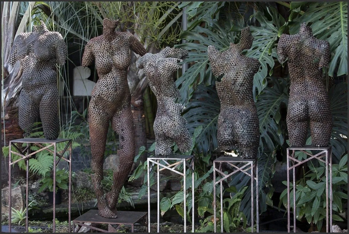 Les Vénus, artwork by Dijoux georges Digema