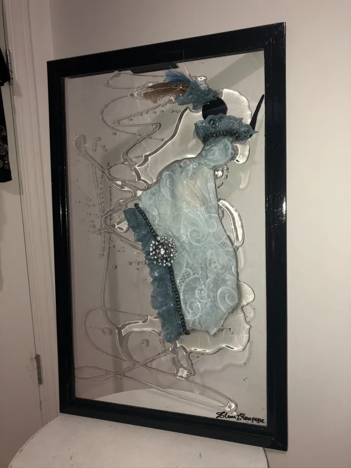 La Vintage, artwork by Claire Champagne