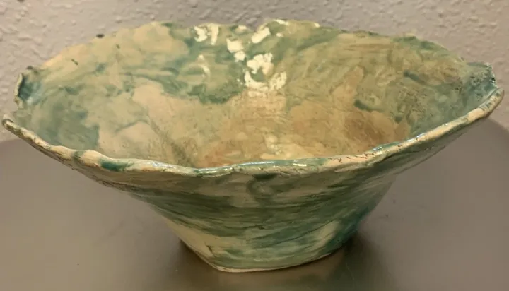 Saladier vert pâle, artwork by Anne Cellier