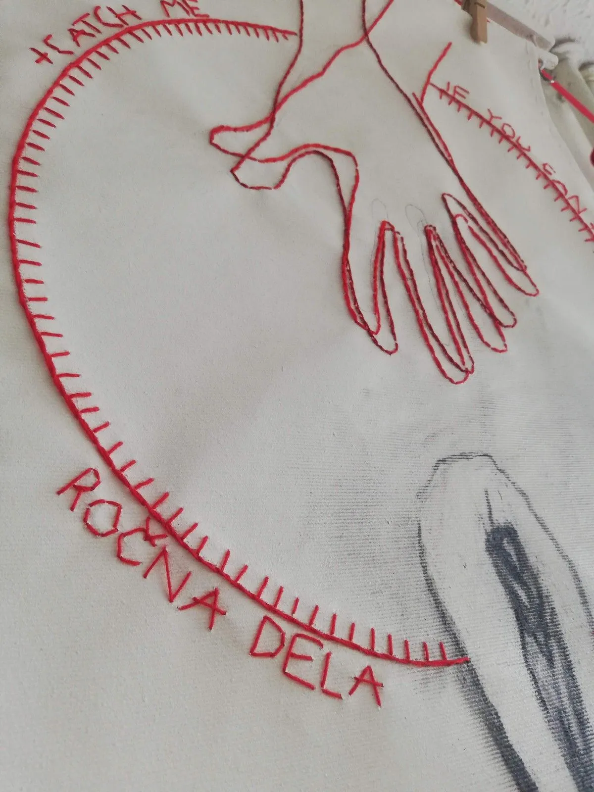 Hand made - Catch me if you can, œuvre de Mojca Senegacnik