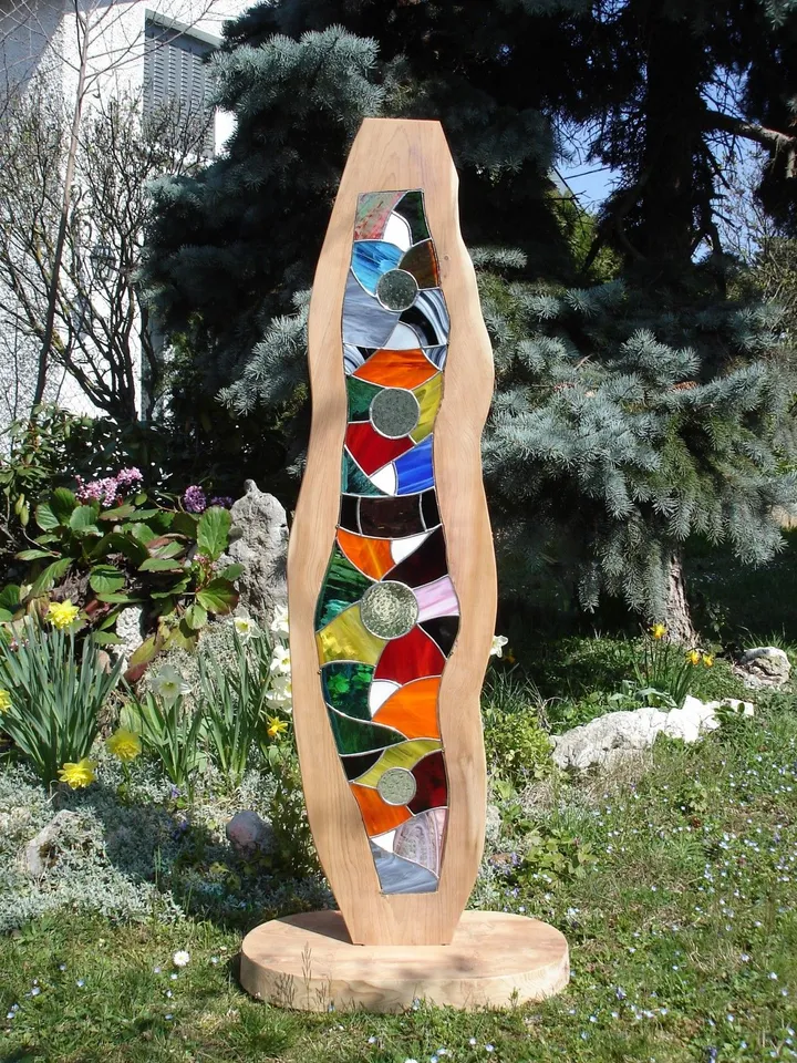 Totem, artwork by Véronique Fraïoli