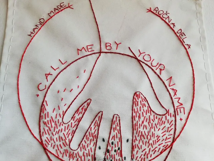 Hand made - Call me by your name, œuvre de Mojca Senegacnik