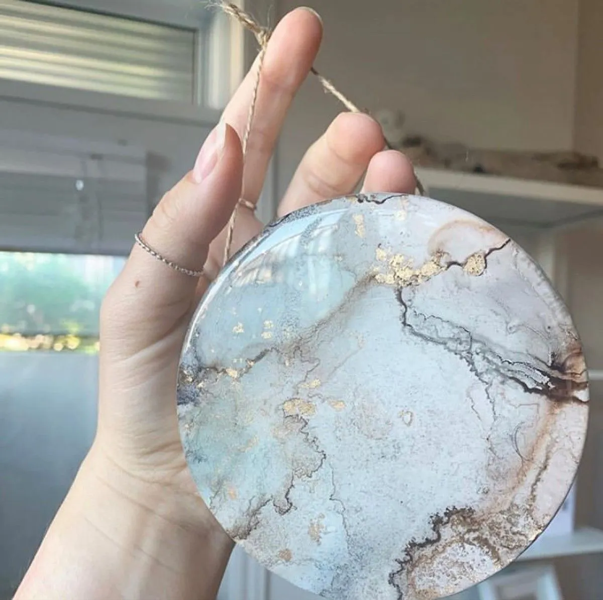TO THE MOON AND BACK, œuvre de Marie-Eve Soucy