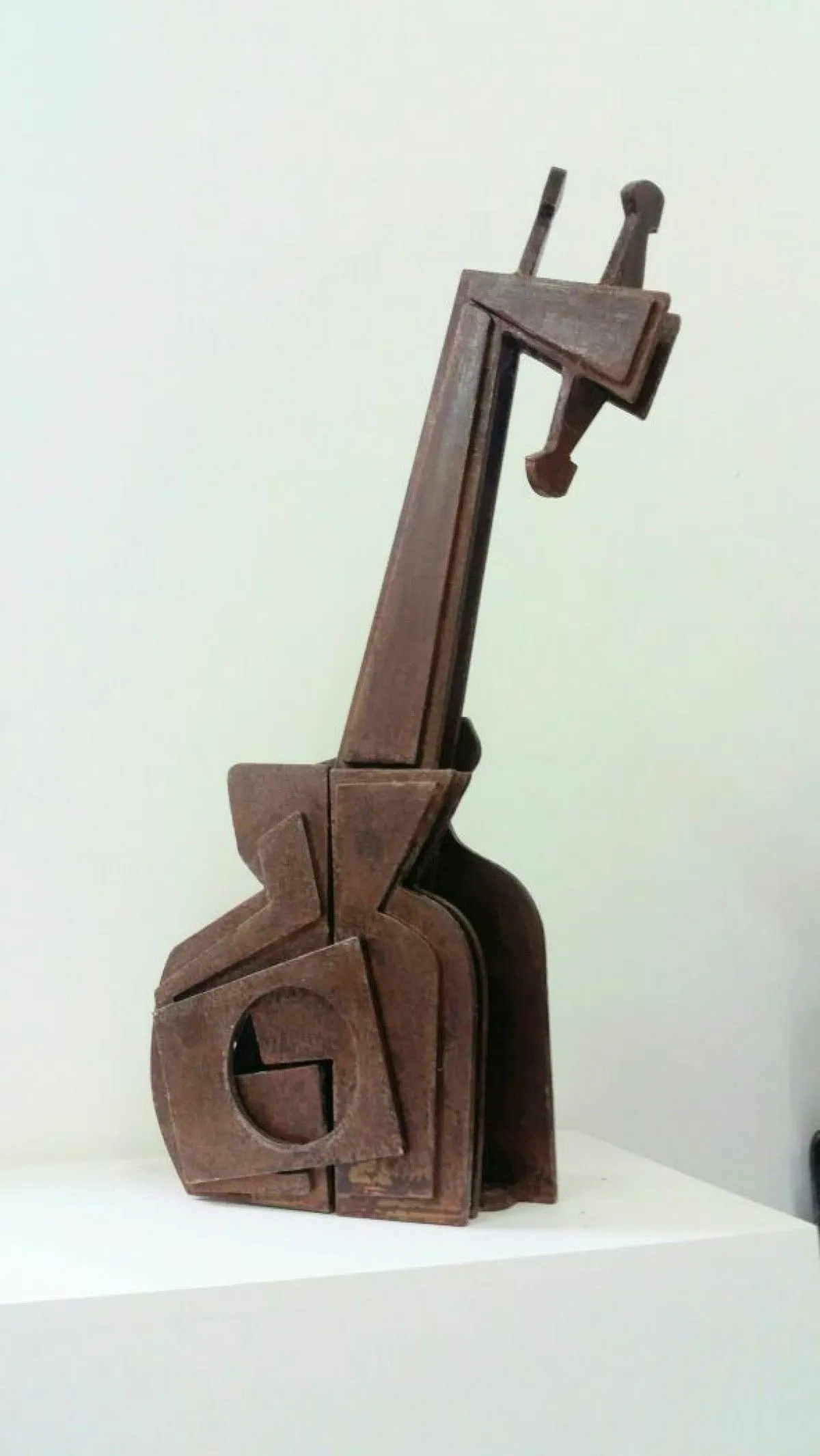 Guitarra Pequeña, œuvre de Francisco Fdo Correa