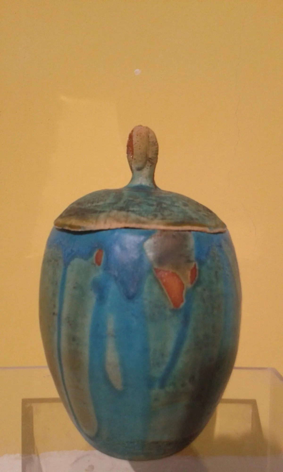 vessel, artwork by Matina Tzouvali
