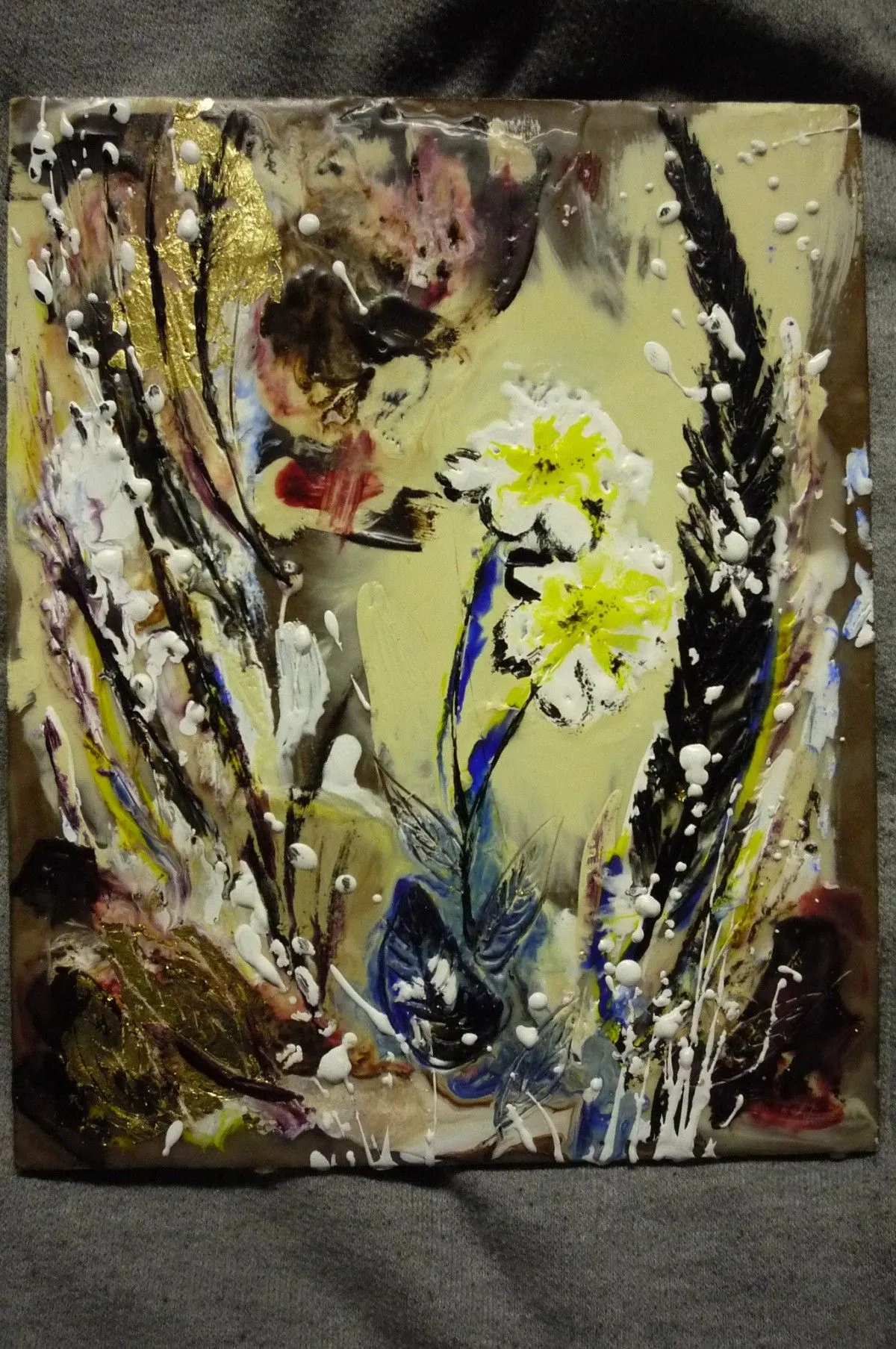 Fleurcuspule une, artwork by Melody Boutin