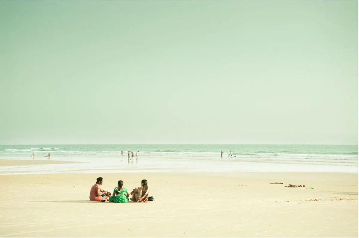 Girls Talk, œuvre de Adam Regan
