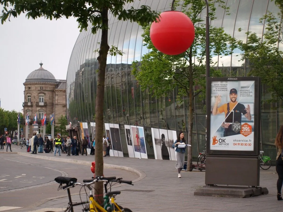 Strasbourg Gare à la pluie, artwork by Veronique Lieb