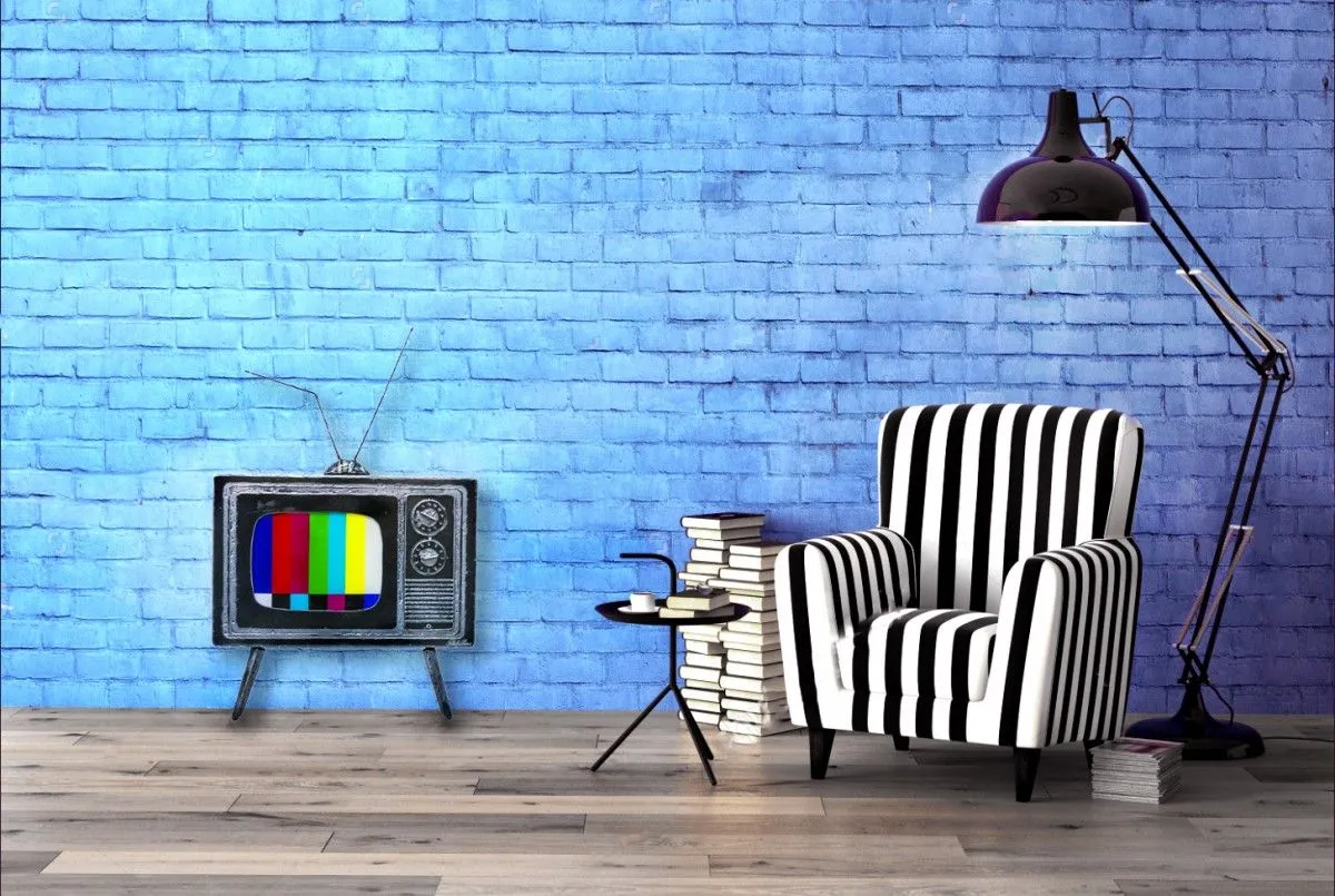 Channel N°2, artwork by Rebellion .