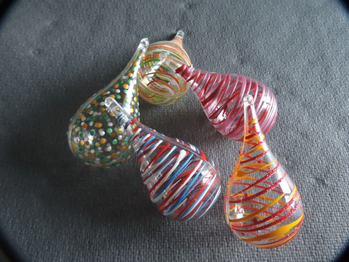 Gouttes d'amour, œuvre de Rita Vandenherrewegen