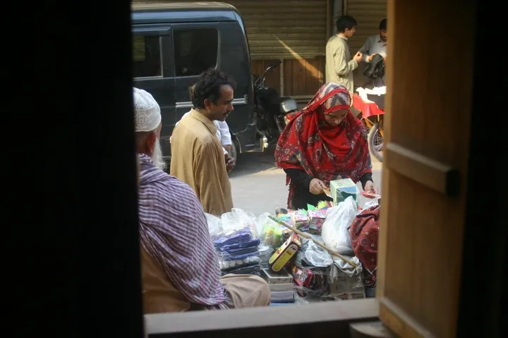 FROM THE WINDOW, œuvre de fahim babar