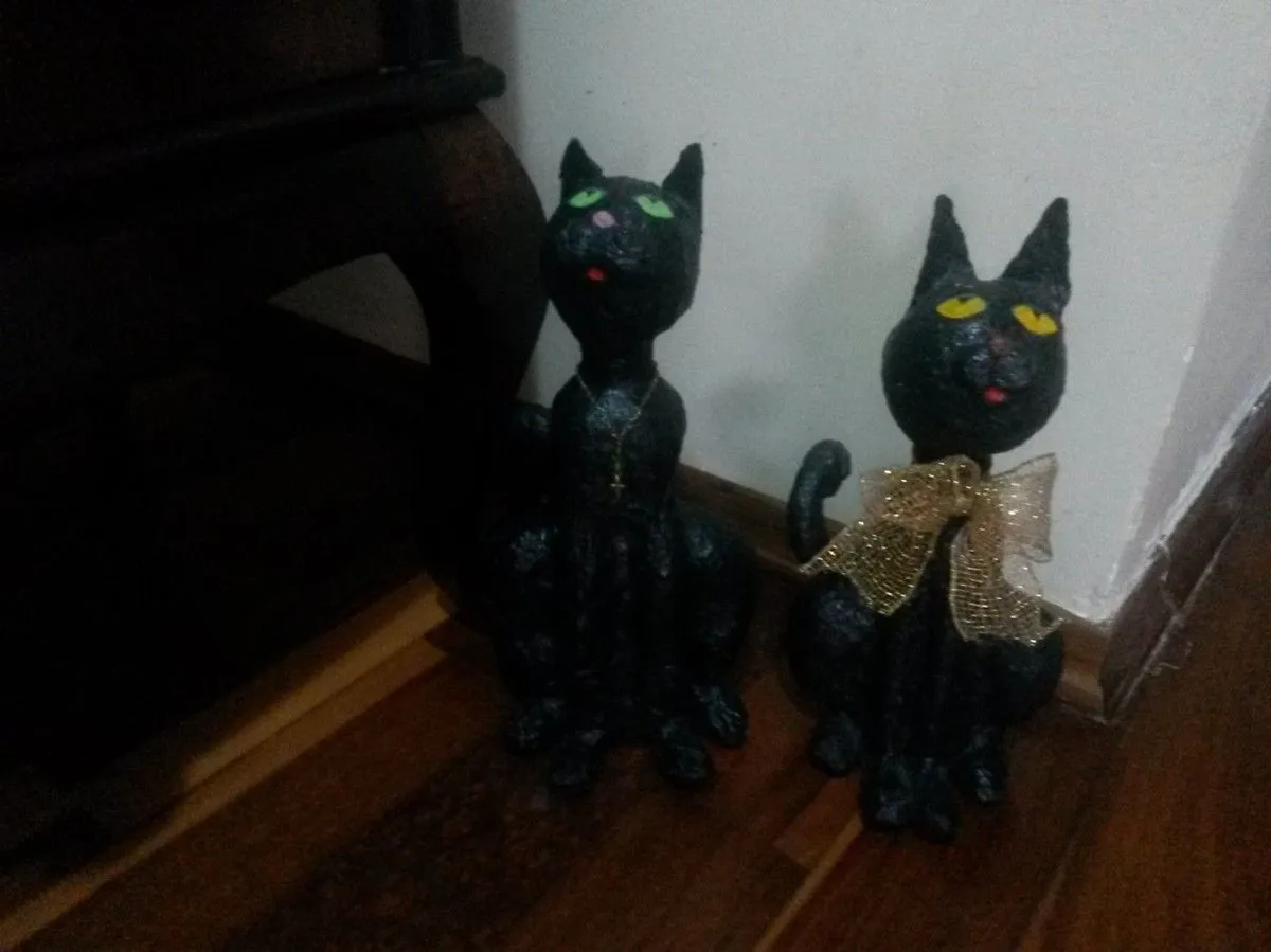 Black cats couple, artwork by Eulalia Stucchi