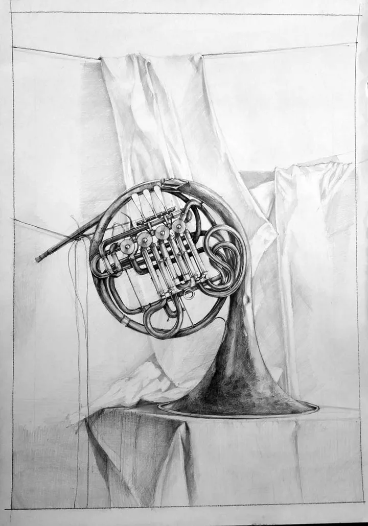 Still life with french horn, œuvre de Vlad Bucur
