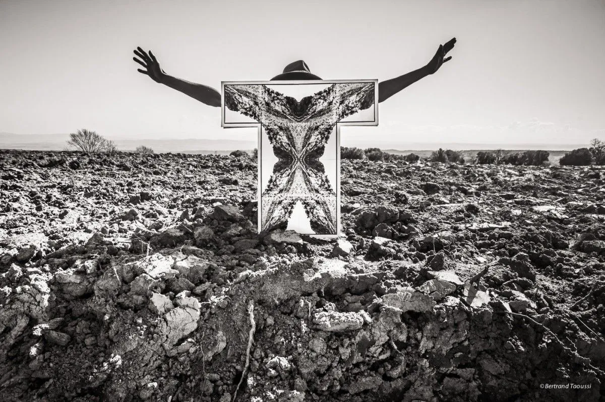 L'Homme de boue, œuvre de Bertrand Taoussi