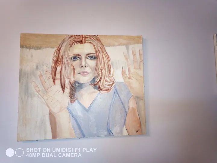 Portrait d 'Elodie Frégé, œuvre de Siro Delphine