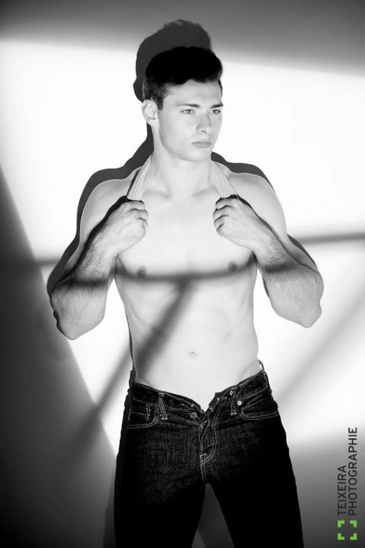 Vander Models Modeling Agency - San Diego, œuvre de GUY TEIXEIRA