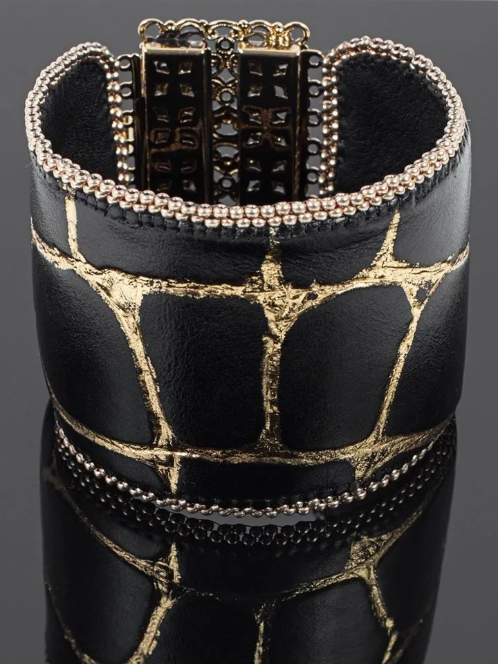 Black magic bracelet, œuvre de Gordana Elliott