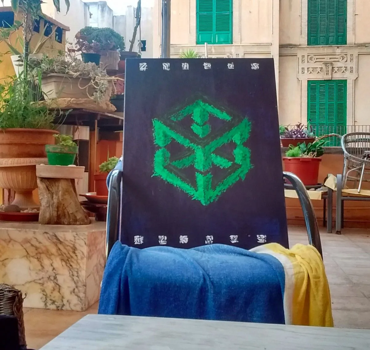 alive cube, artwork by romain colot