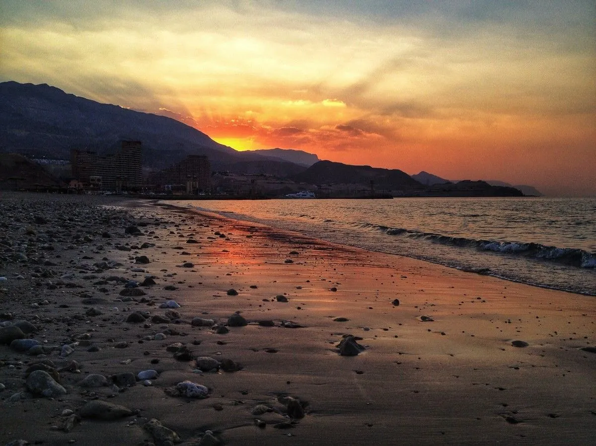 Beyond the sun, œuvre de Khaled Youssef