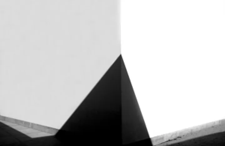 Pyramid, œuvre de Celso Guimarães