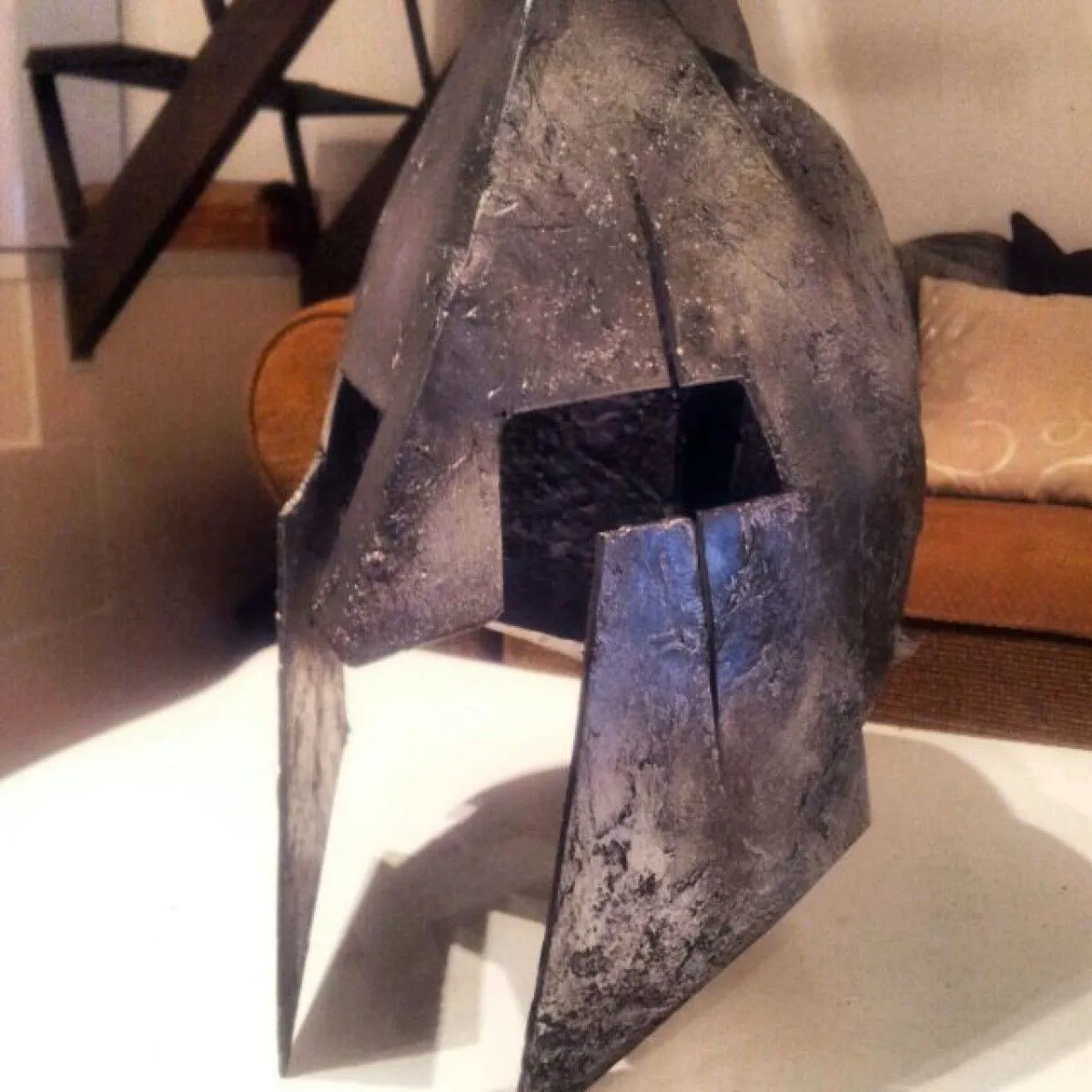helmet of real steel, œuvre de Dan-Marian Nedeloiu
