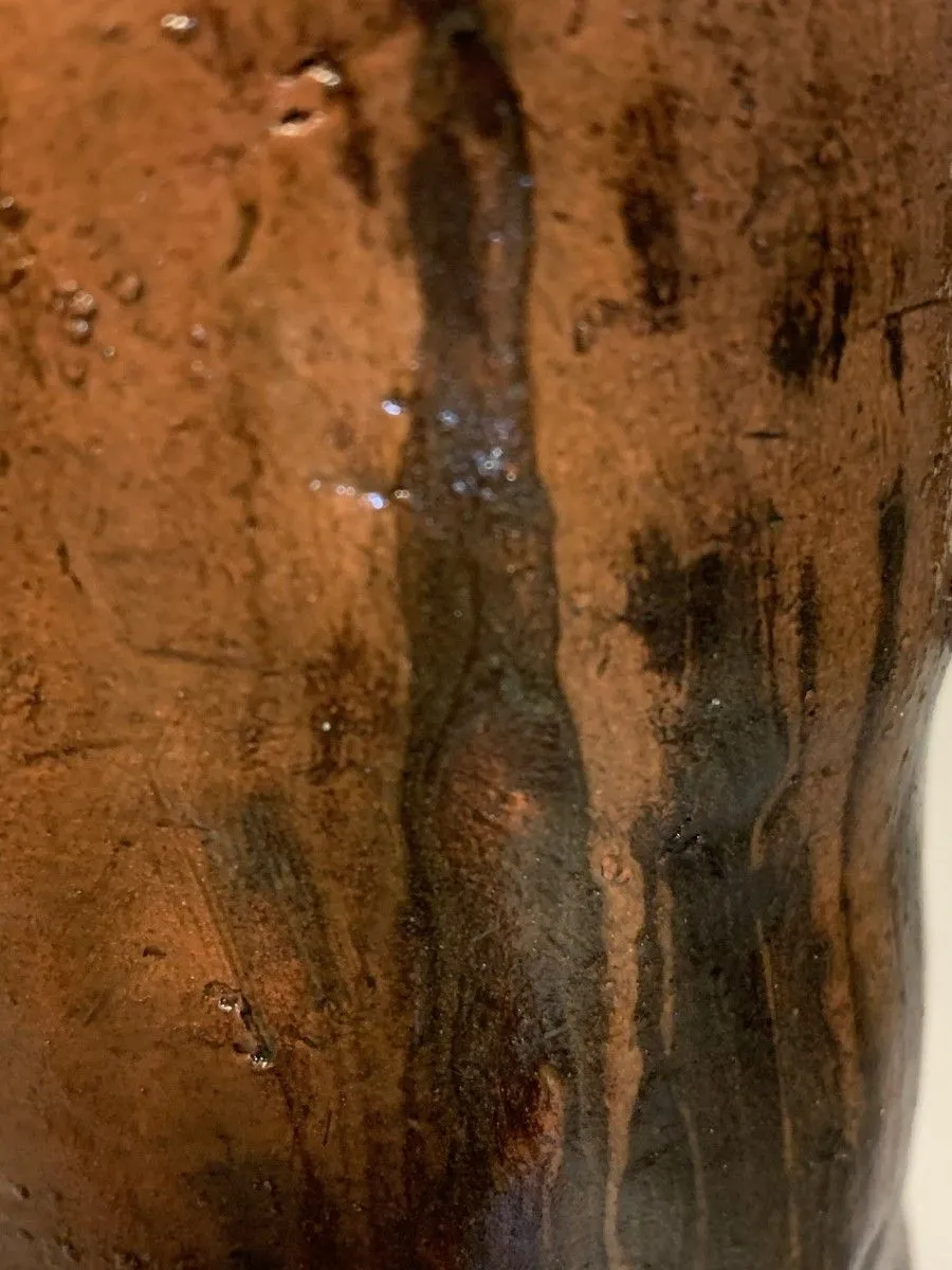 Vase volcanique, œuvre de Anne Cellier