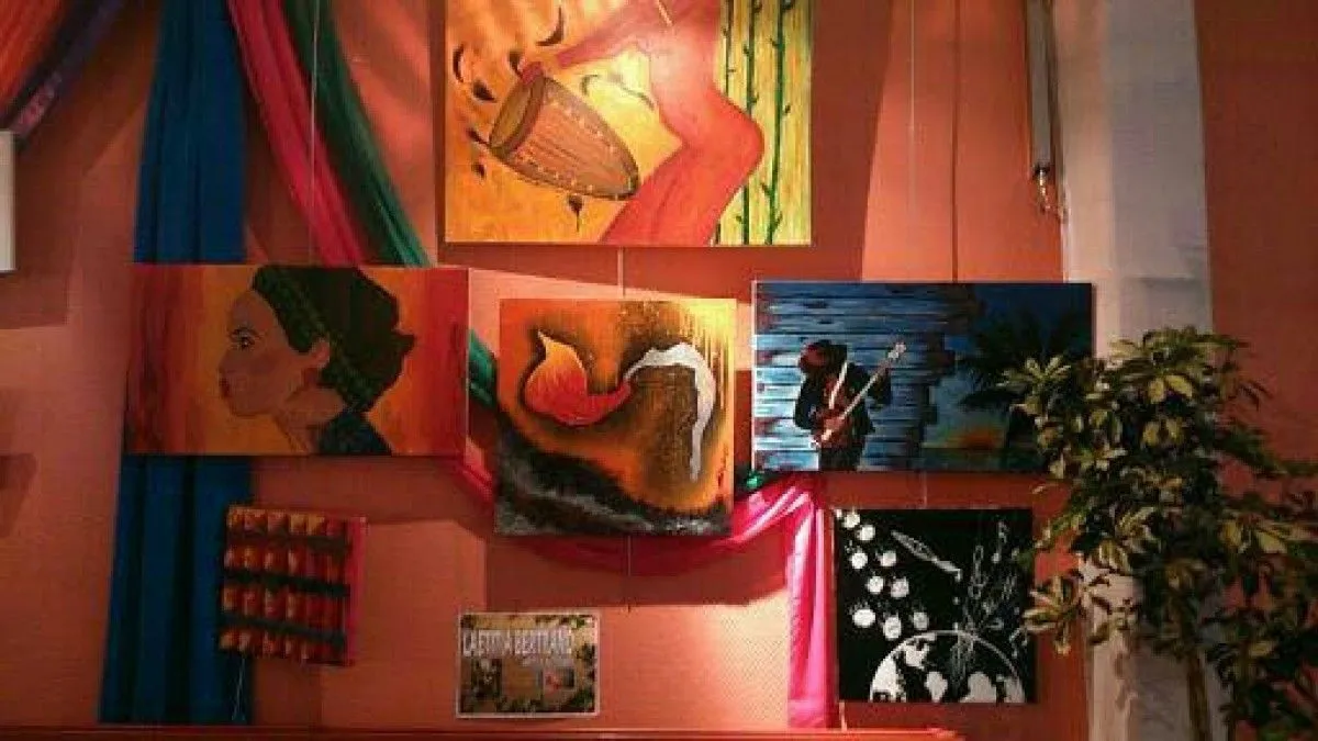 Divers peintures acryliques, œuvre de Laetitia Bertrand
