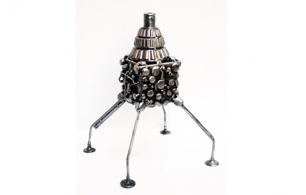 Sci fi lamp / Sci fi lamps/ starship lamp, œuvre de Dendrinos gIANNIS