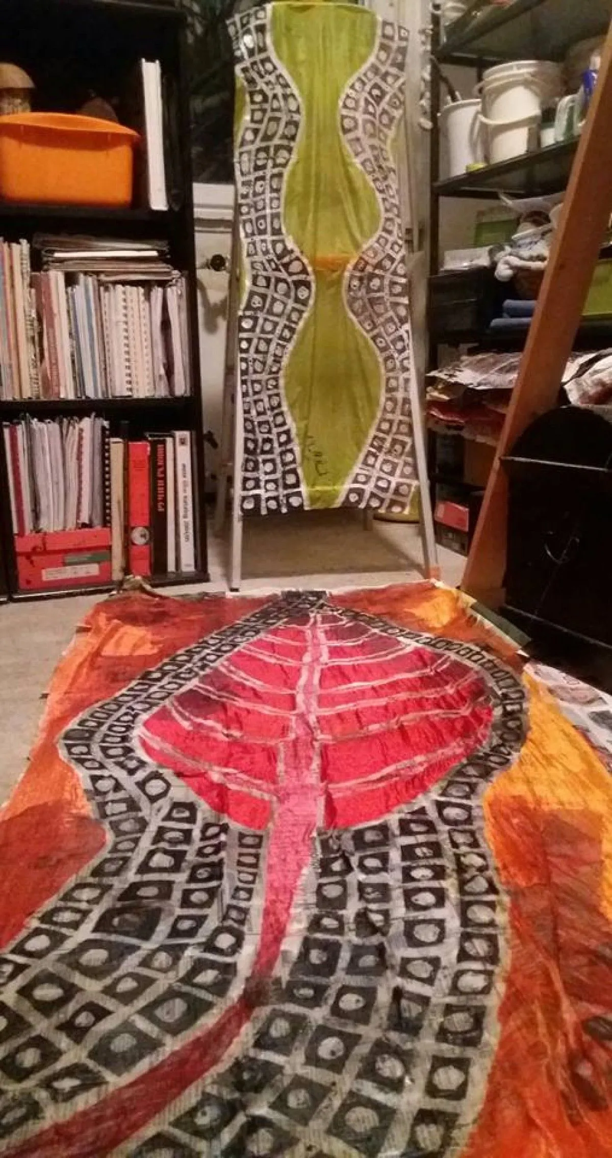 read leaf, artwork by Tamara Vasiljevic
