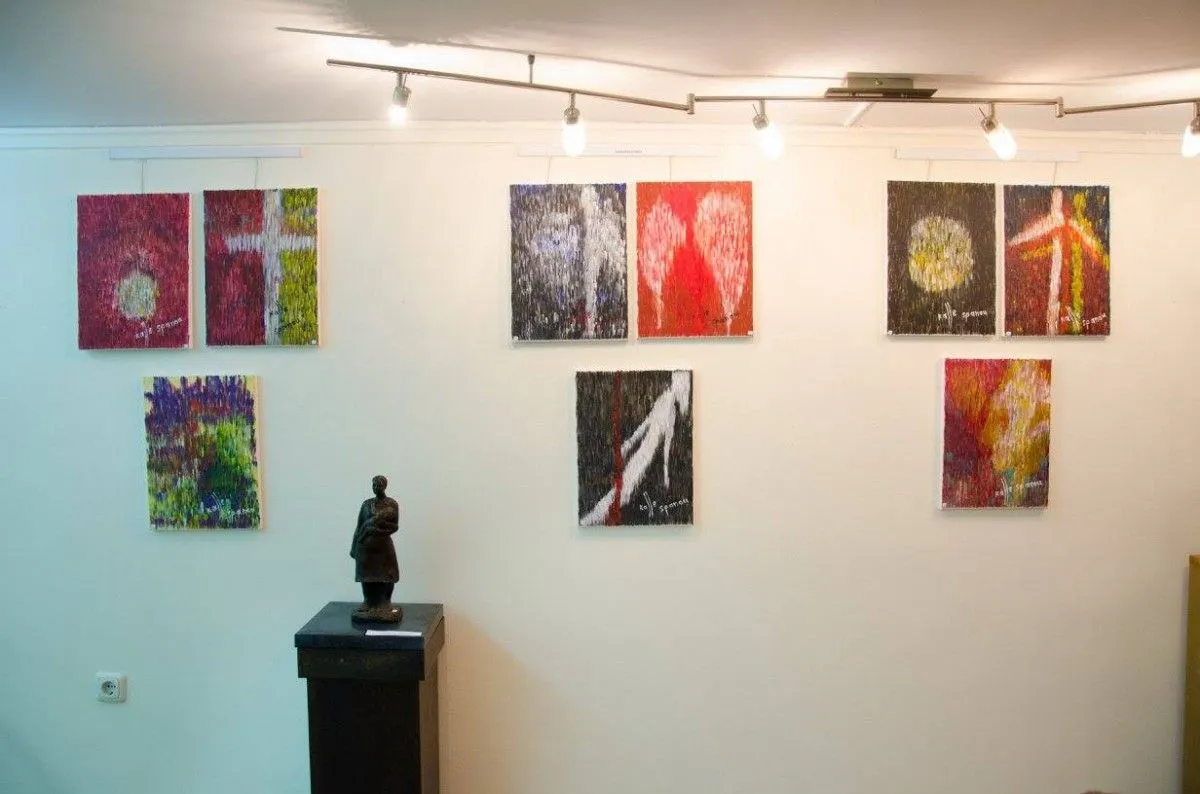 EXHIBITION, œuvre de KALLIOPI SPANOU