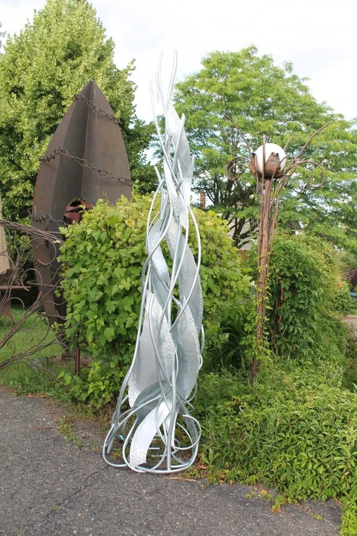 Croissance., artwork by Jean-Marc Tétro